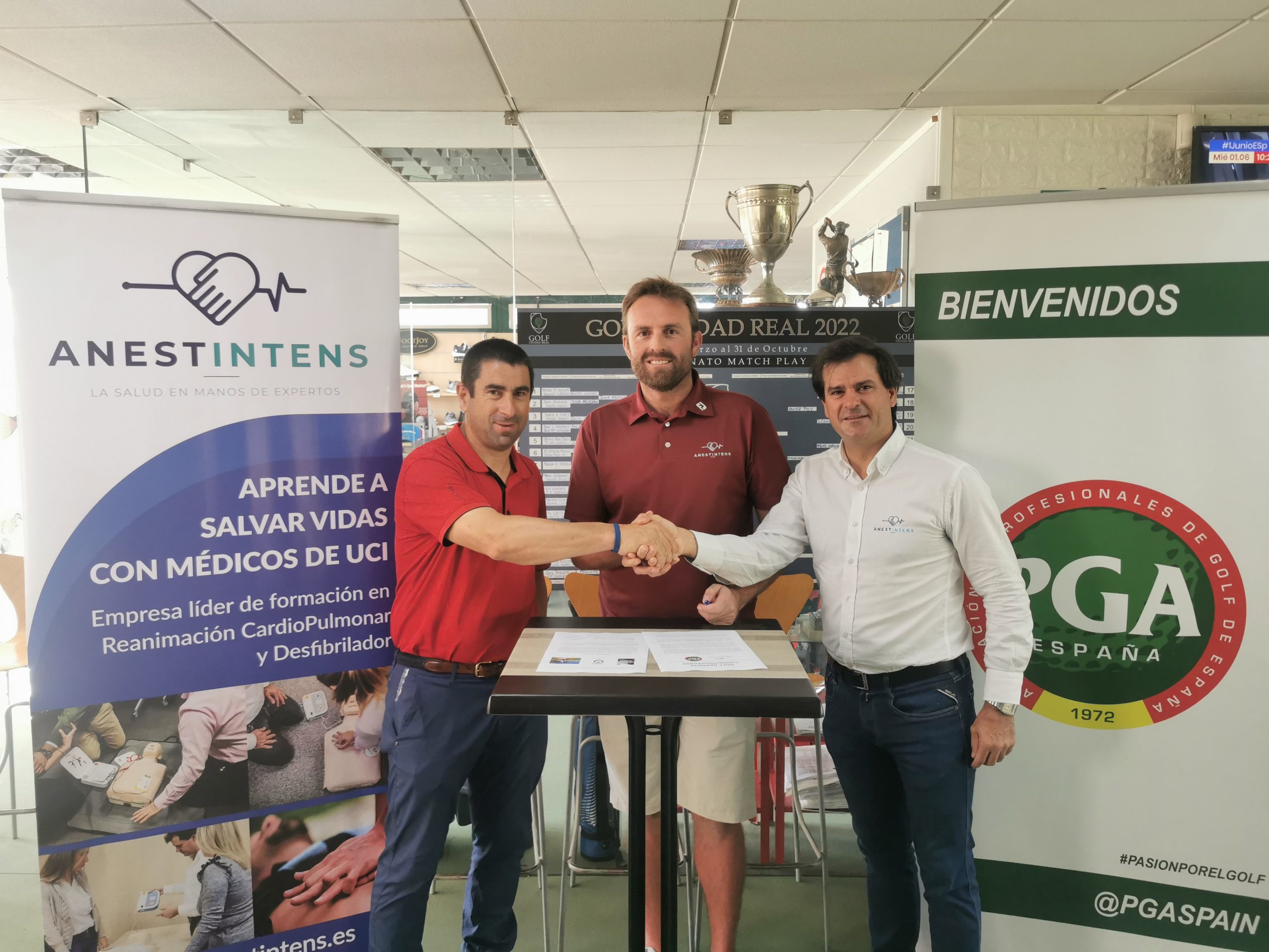 Ander Martínez, Carlos Sánches y Borja Díez
