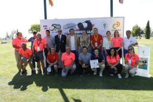 Entrega de premios con las autoridades