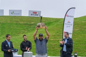 Mario Galiano se impone con maestría en el PGAe Open en Meaztegi Golf